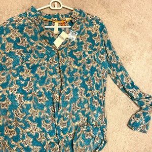 Women’s button down shirt